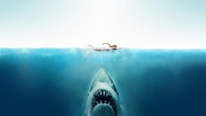 『ジョーズ』が変えた夏と海——ブロックバスターの誕生と50年後の謝罪
